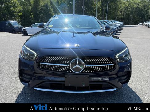 Used 2021 Mercedes-Benz E 350 4MATIC Sedan image 3