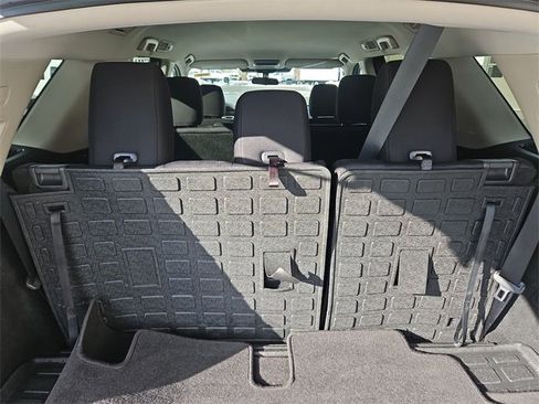 Used 2022 Nissan Pathfinder SV image 24