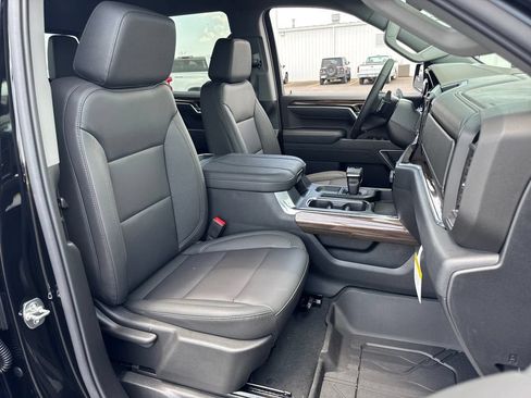 New 2026 Chevrolet Silverado 1500 RST w/ Redline Edition AWD/4WD image 12