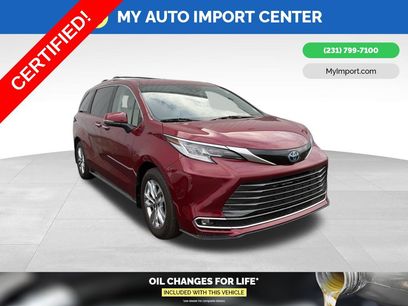 Certified 2025 Toyota Sienna Limited