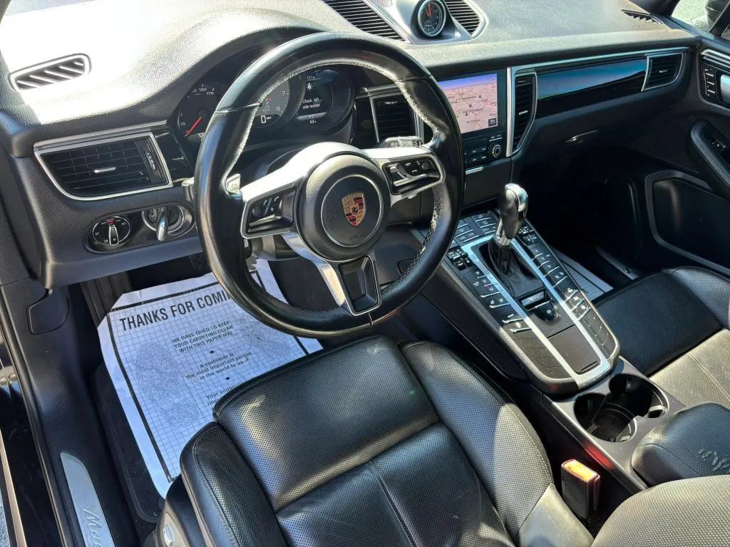 Used 2017 Porsche Macan S AWD/4WD image 2
