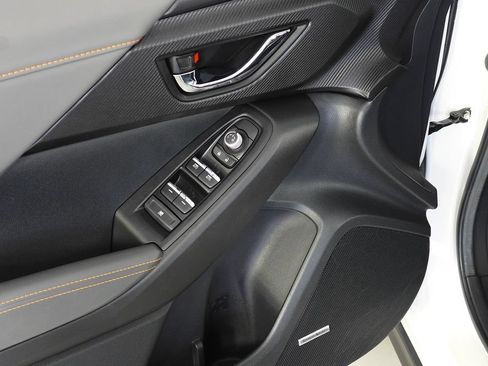 Certified 2024 Subaru Crosstrek 2.5i Limited w/ Crosstrek Mirror Package AWD/4WD image 12