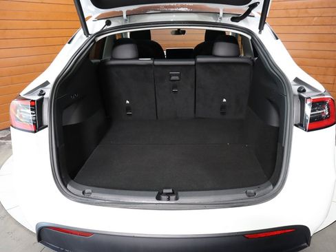 Used 2023 Tesla Model Y Long Range image 11