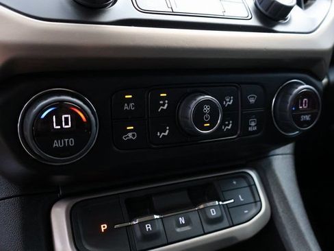 Certified 2023 GMC Acadia Denali w/ Denali Ultimate Package FWD image 33