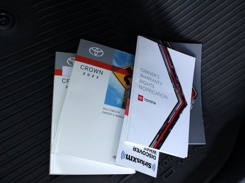 Used 2023 Toyota Crown Limited image 46