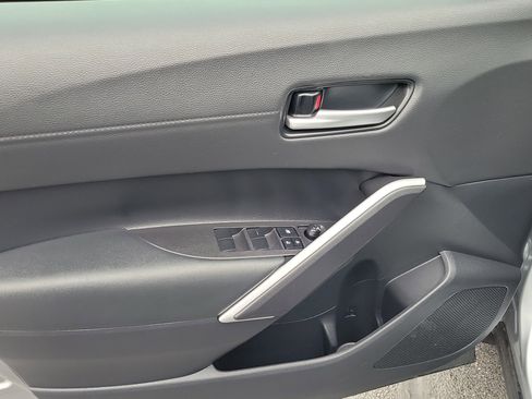 Used 2025 Toyota Corolla Cross AWD Hybrid w/ Convenience Package image 17