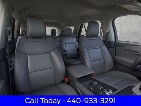 New 2026 Ford Explorer Active w/ Active Comfort Package image 12