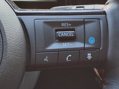 Certified 2025 Nissan Kicks SR w/ SR Premium Package image 24