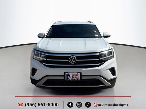 Used 2023 Volkswagen Atlas Cross Sport SE FWD image 2