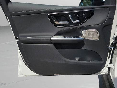 Certified 2026 Mercedes-Benz GLC 300 image 17