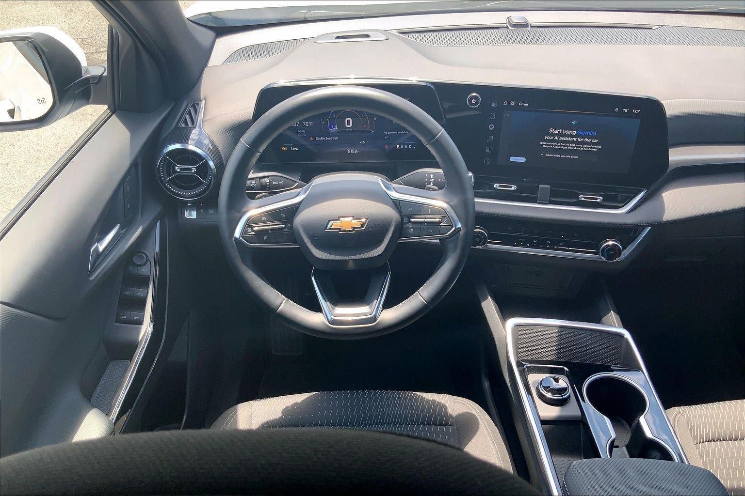 Used 2026 Chevrolet Equinox LT FWD image 5