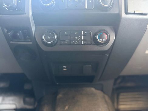 Used 2022 Ford F250 XL w/ Power Equipment Group image 31