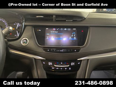 Used 2017 Cadillac XT5 Luxury w/ Driver Awareness Package AWD/4WD image 19