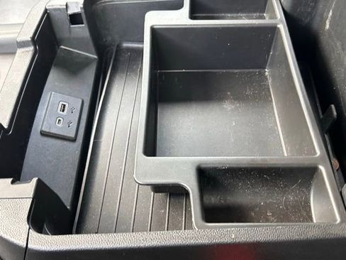 Used 2022 GMC Yukon XL SLT w/ SLT Premium Package image 36