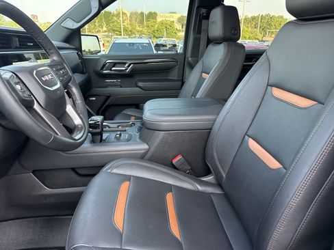 Used 2023 GMC Sierra 1500 AT4 w/ AT4 Premium Package AWD/4WD image 5
