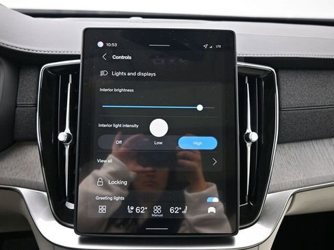 New 2026 Volvo XC90 B6 Ultra w/ Protection Package image 16