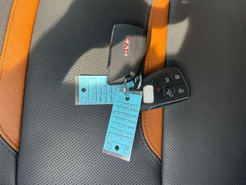 Used 2024 GMC Sierra 2500 AT4 w/ AT4 Premium Plus Package image 40