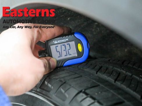 Used 2022 Ford Escape SE image 25