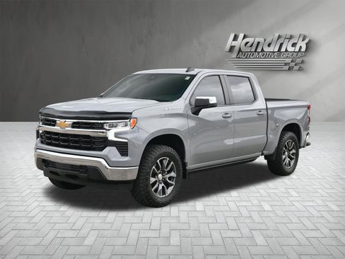 Used 2024 Chevrolet Silverado 1500 LT AWD/4WD image 5