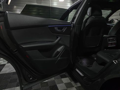 Used 2019 Audi Q8 Prestige image 37