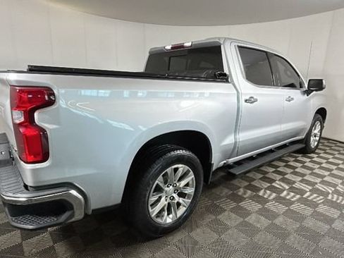 Used 2020 Chevrolet Silverado 1500 LTZ AWD/4WD image 2