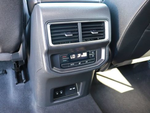 Used 2026 Volkswagen Atlas SE AWD/4WD image 29