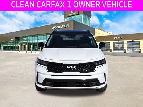 Used 2023 Kia Sorento SX image 2