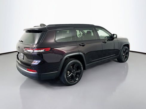 Used 2023 Jeep Grand Cherokee L Limited w/ Luxury Tech Group II AWD/4WD image 7