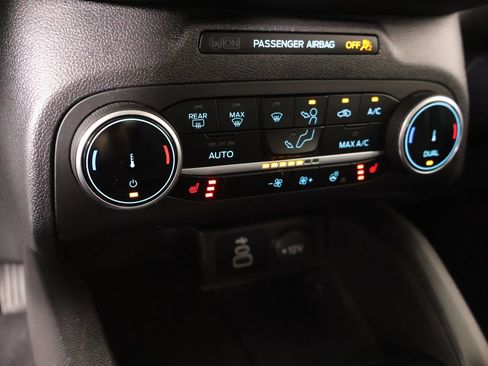 Used 2024 Ford Escape Active w/ Cold Weather Package FWD image 7