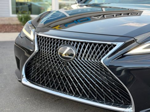 Used 2024 Lexus LS 500 w/ Interior Upgrade Package RWD image 16