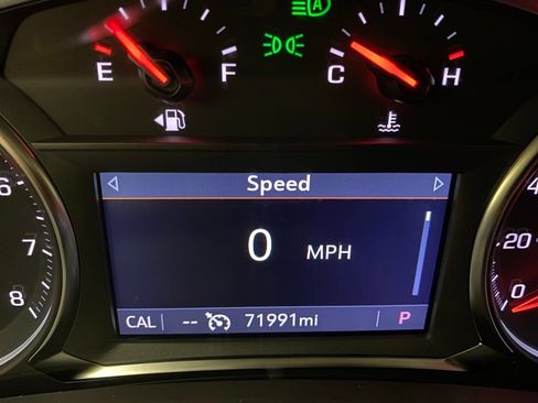 Used 2024 GMC Terrain SLT AWD/4WD image 21