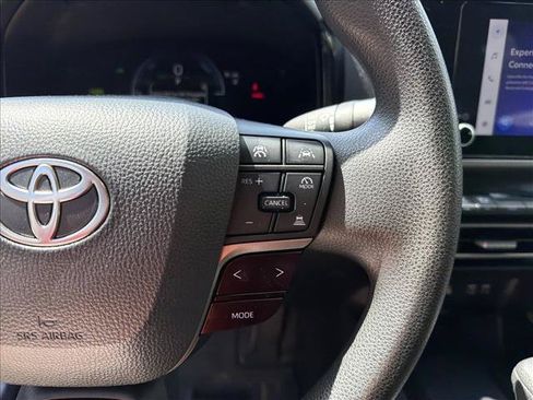 Used 2025 Toyota Camry LE FWD image 16