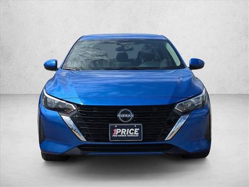 Used 2025 Nissan Sentra SV FWD image 2