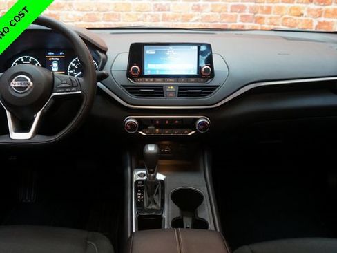 Used 2022 Nissan Altima 2.5 S image 11