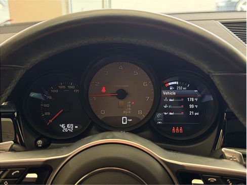 Used 2021 Porsche Macan S image 13