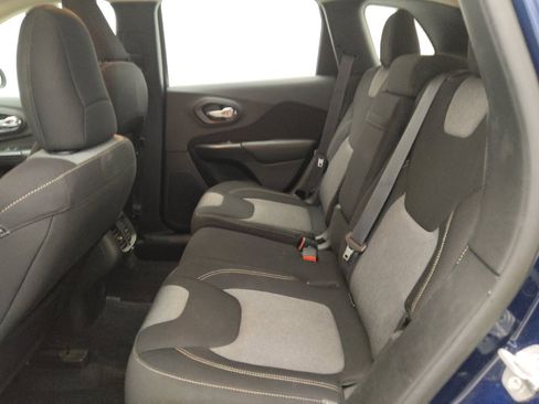Used 2014 Jeep Cherokee Sport AWD/4WD image 18