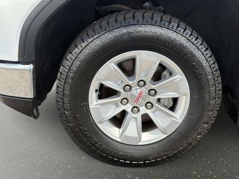 Used 2024 GMC Sierra 1500 SLE RWD image 10