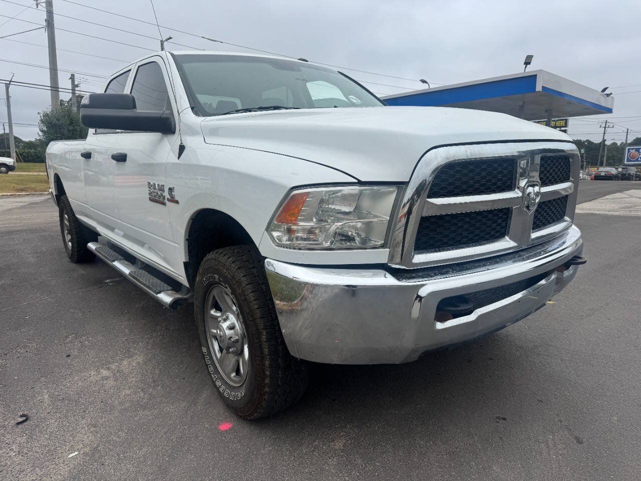 Used 2017 RAM 2500 Tradesman w/ Chrome Appearance Group AWD/4WD image 7