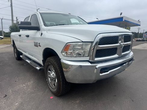 Used 2017 RAM 2500 Tradesman w/ Chrome Appearance Group AWD/4WD image 7