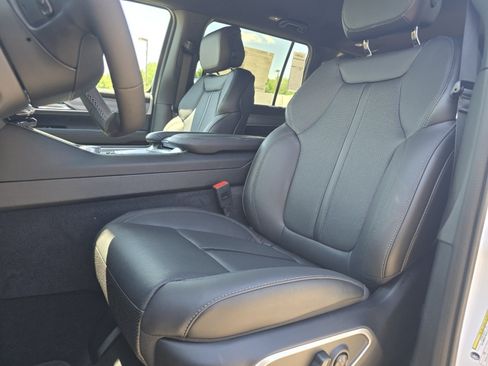 New 2026 Jeep Grand Wagoneer Limited AWD/4WD image 12