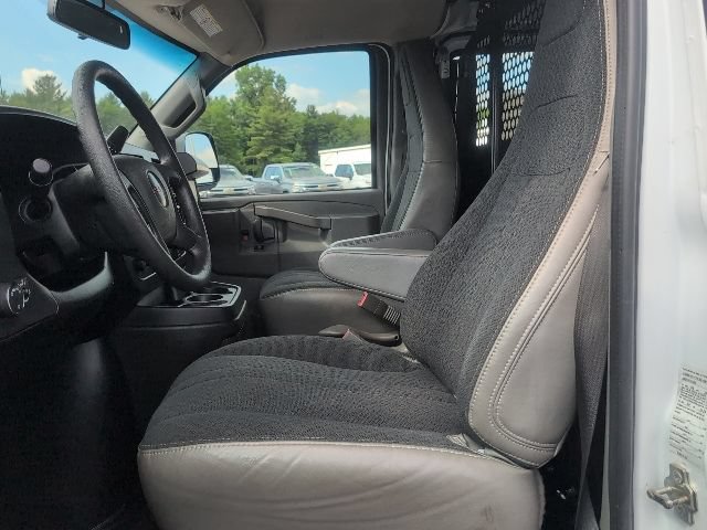 Used 2025 GMC Savana 2500 w/ Driver Convenience Package RWD image 22