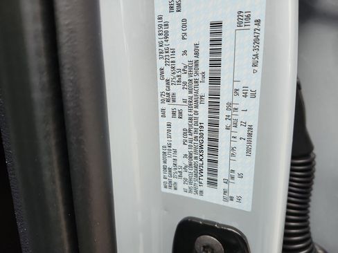 New 2025 Ford F150 Lightning XLT image 31