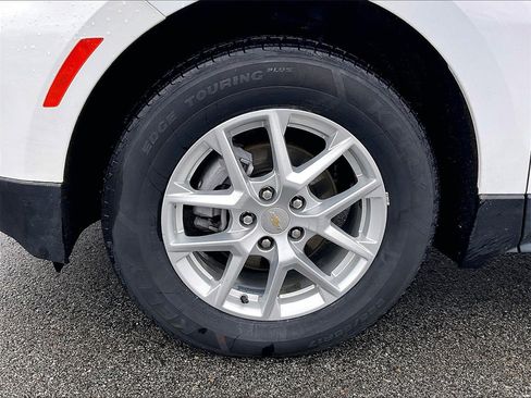 Used 2024 Chevrolet Equinox LT image 7