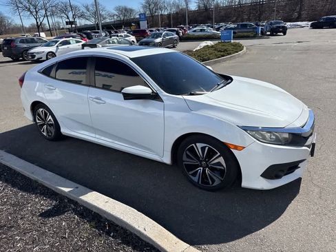 Used 2017 Honda Civic EX-T image 7