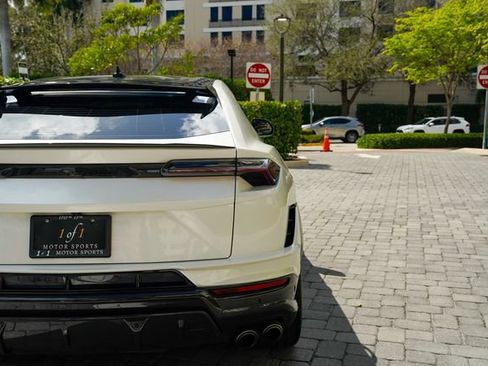 Used 2023 Lamborghini Urus Performante image 26