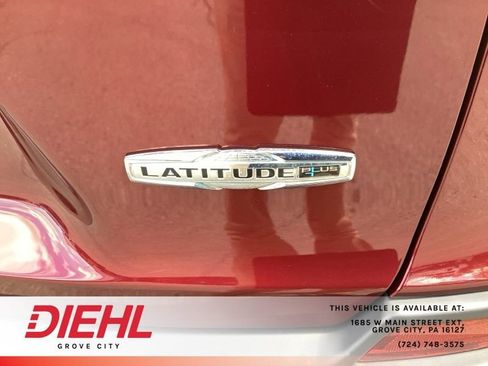 Used 2020 Jeep Cherokee Latitude Plus w/ Cold Weather Group AWD/4WD image 13