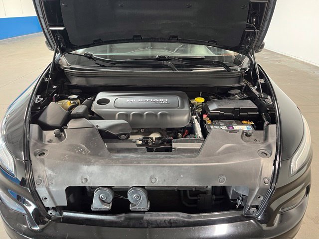 Used 2017 Jeep Cherokee Limited FWD image 9