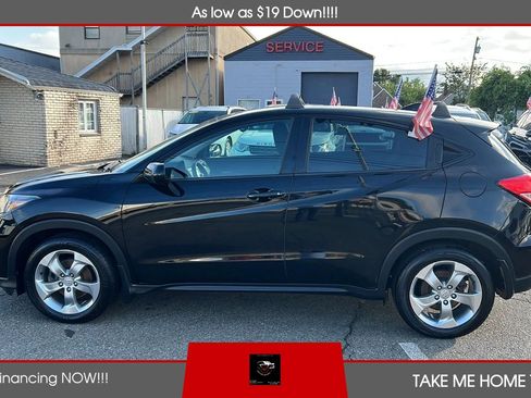 Used 2016 Honda HR-V LX image 2