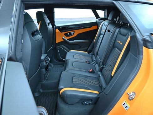 Used 2023 Lamborghini Urus S AWD/4WD image 27