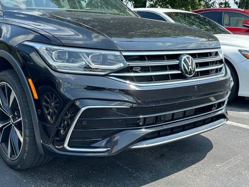 Used 2023 Volkswagen Tiguan SEL R-Line AWD/4WD image 2